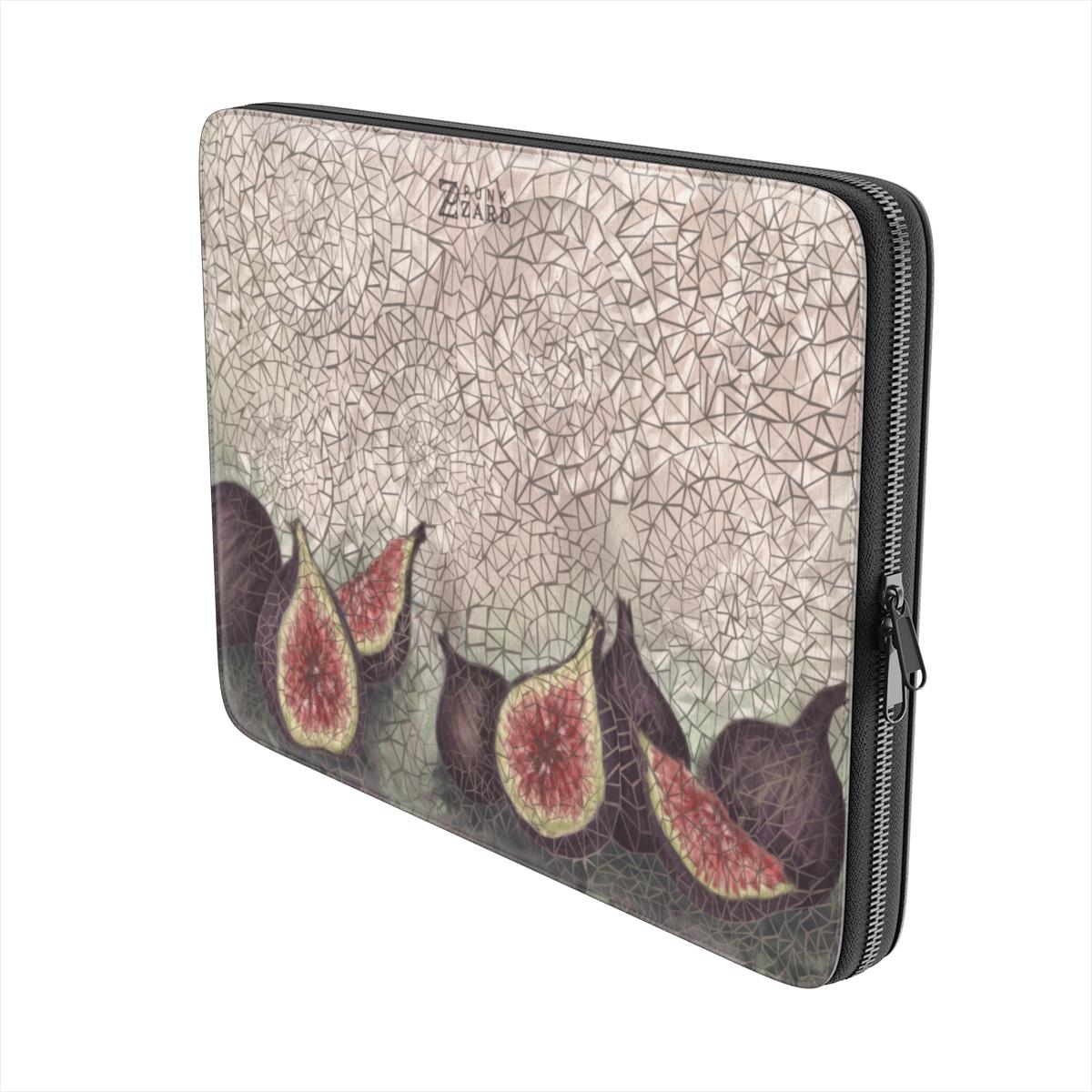 Laptop Sleeve: Wasp's Home